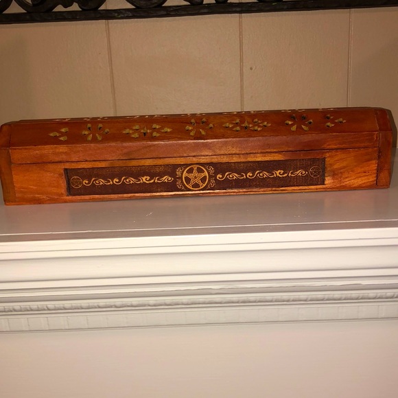 Hand carved wooden incense box, 2 cone/2 stick holder & box of 8 sticks -NWOT - Picture 2 of 16